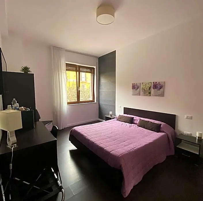 Domus Corso Umberto 18 B&B-1